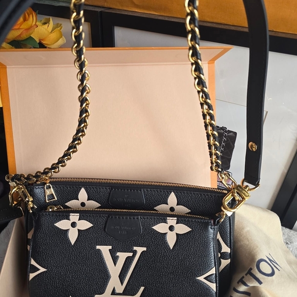 Louis Vuitton Mulitpouchette Black and White Limited Edition - Picture 10 of 16